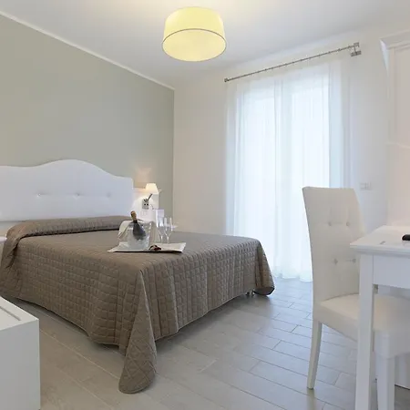فندق Scala Dei Turchi 4*