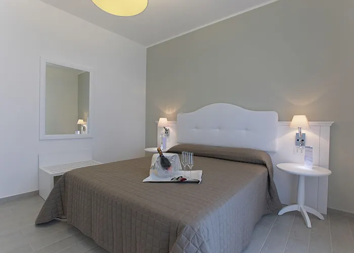 Scala Dei Turchi 4*