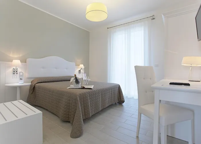 Hotel Scala Dei Turchi 4*